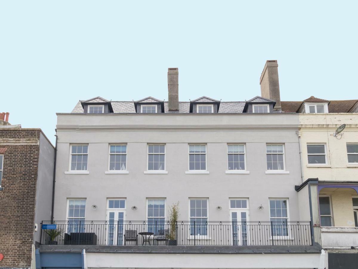 5 The Beaches Weymouth Exterior photo